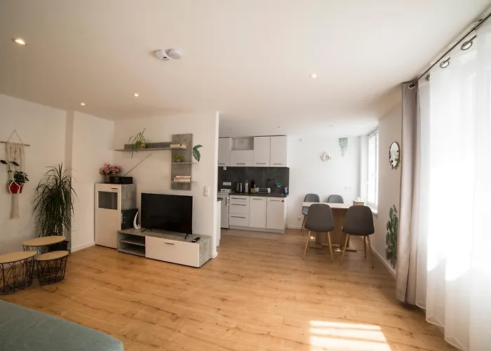 Schoene Ferienwohnung 54 M², Zentrumsnah, Kingbett