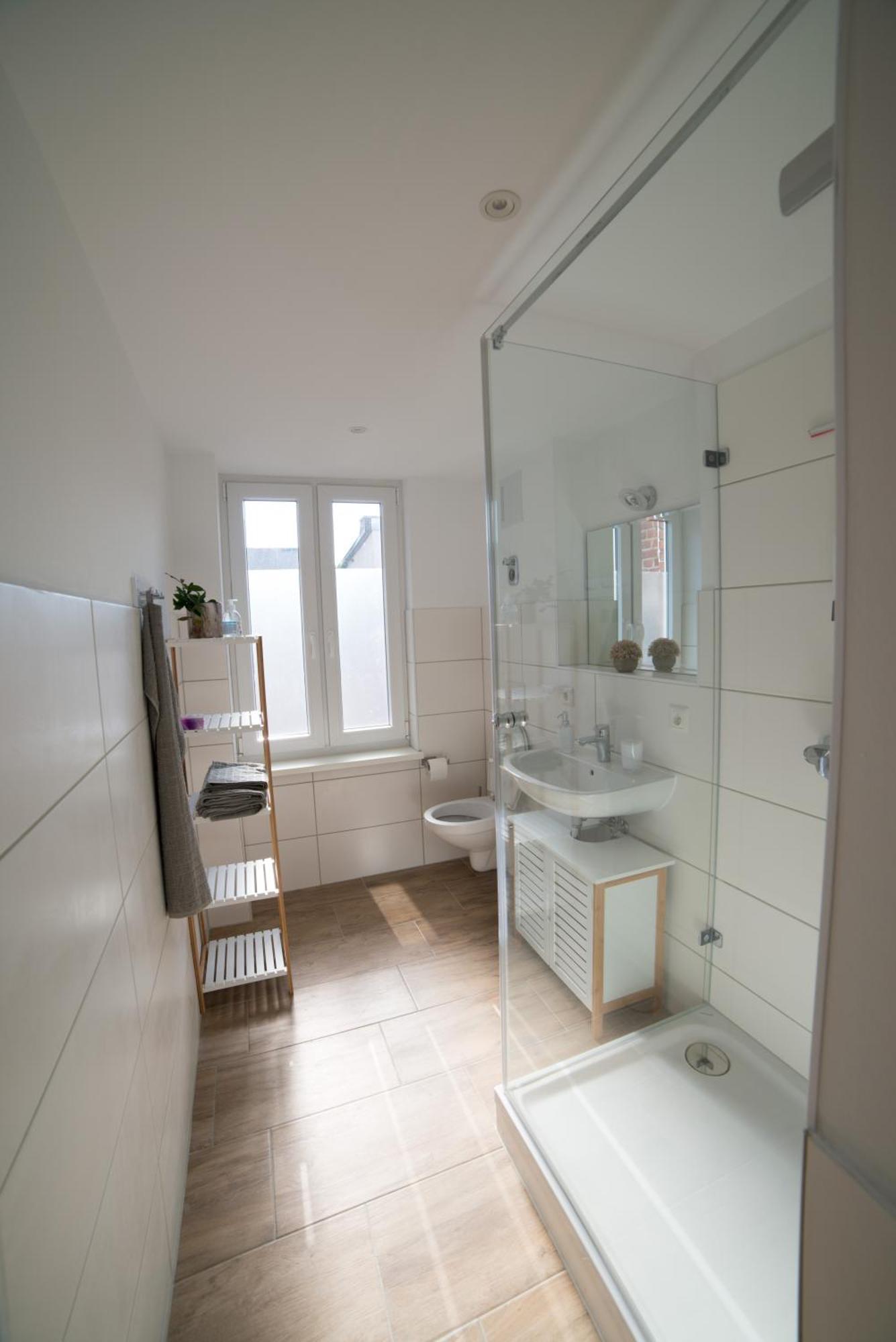 Schoene 54 M², Zentrumsnah, Kingbett * Erfurt